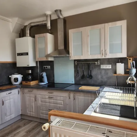 Дом отдыха 3 Etoiles A Lessay, Jardin Clos, 3 Chambres, Proche Plages, Chiens Acceptes