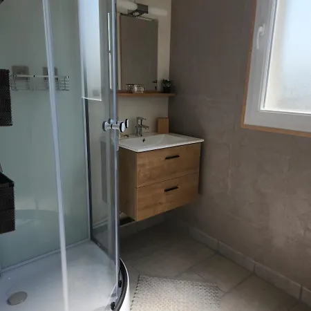 3 Etoiles A Lessay, Jardin Clos, 3 Chambres, Proche Plages, Chiens Acceptes