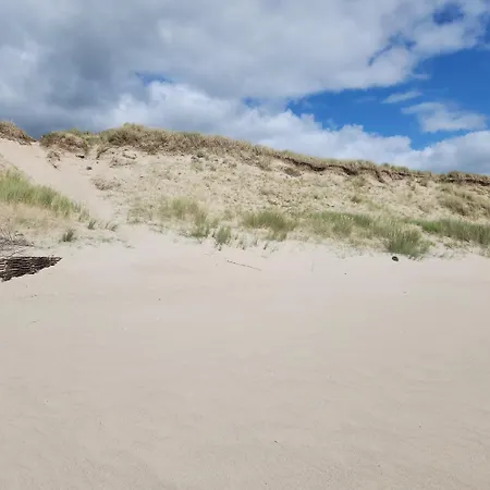 Holiday home 3 Etoiles A Lessay, Jardin Clos, 3 Chambres, Proche Plages, Chiens Acceptes *