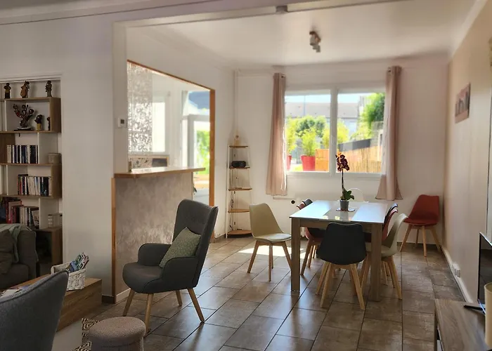 3 Etoiles A Lessay, Jardin Clos, 3 Chambres, Proche Plages, Chiens Acceptes *