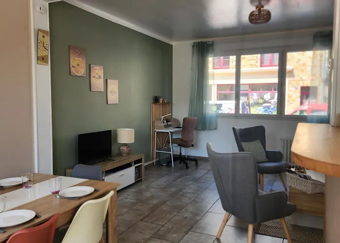 3 Etoiles A Lessay, Jardin Clos, 3 Chambres, Proche Plages, Chiens Acceptes Holiday home