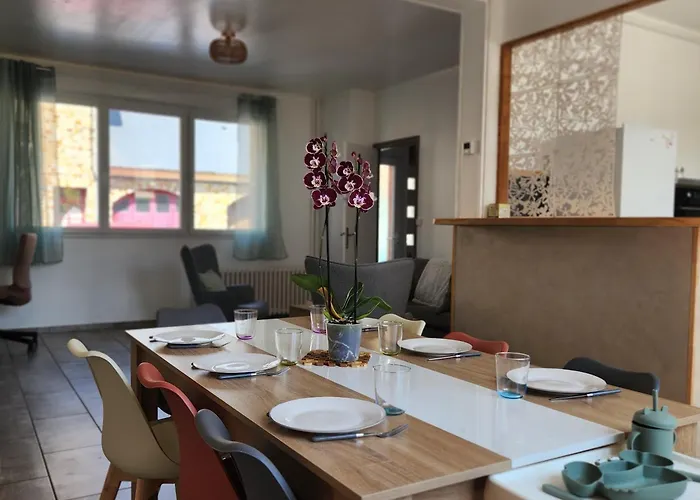 3 Etoiles A Lessay, Jardin Clos, 3 Chambres, Proche Plages, Chiens Acceptes Holiday home *