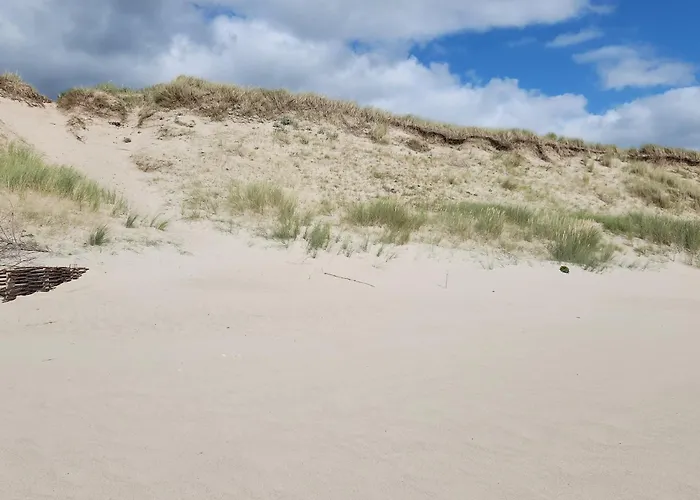 Holiday home 3 Etoiles A Lessay, Jardin Clos, 3 Chambres, Proche Plages, Chiens Acceptes *